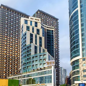 Entire Flat With Skyline View - Two Bedrooms شقة
